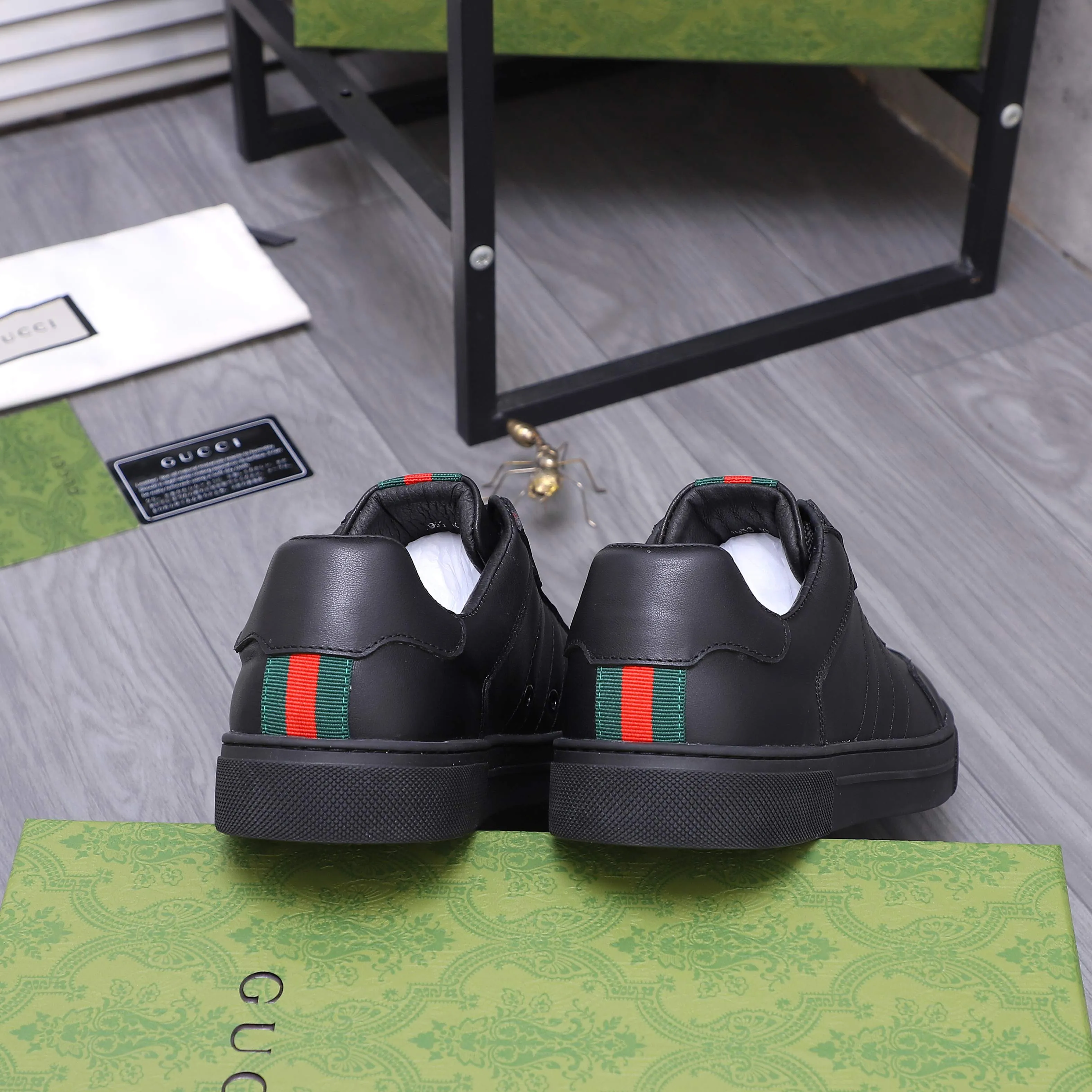 Men's shoes 💰p400 Product trademark: GUCCI "Gucci" casual lace-up men's shoes Regular size: 38-45 (45 is custom-made and non-returnable) Product materials: Selected high-quality cowhide upper, pigskin lining, original rubber outsole
